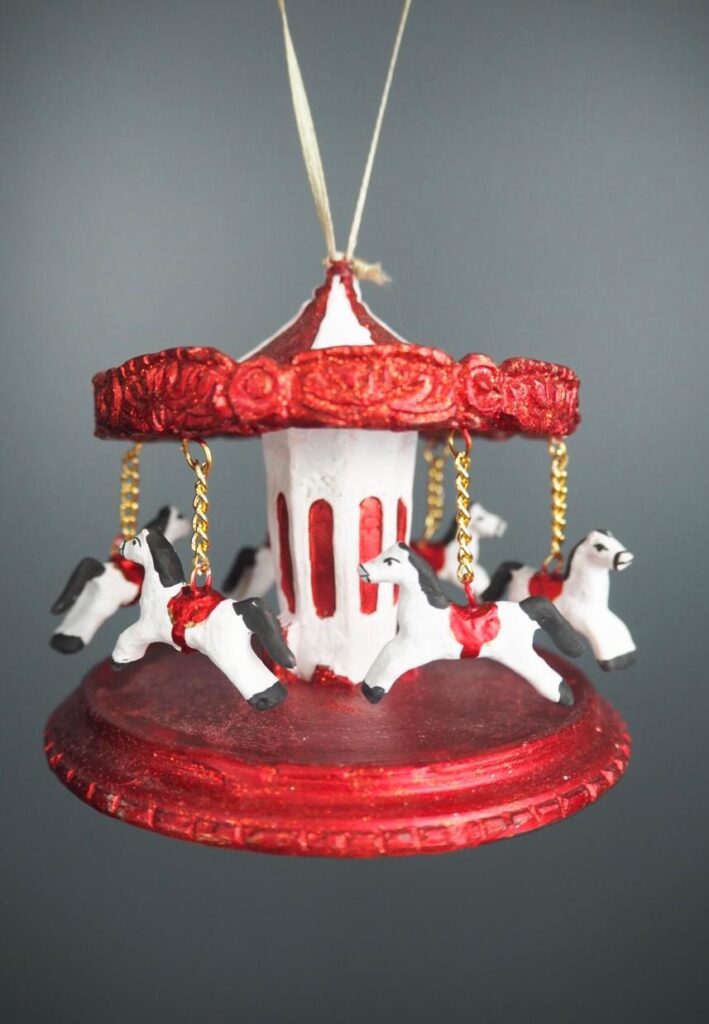 Merry go round  red