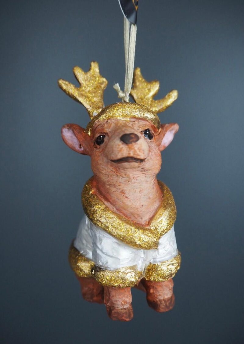Xmas reindeer in pw/gold orn