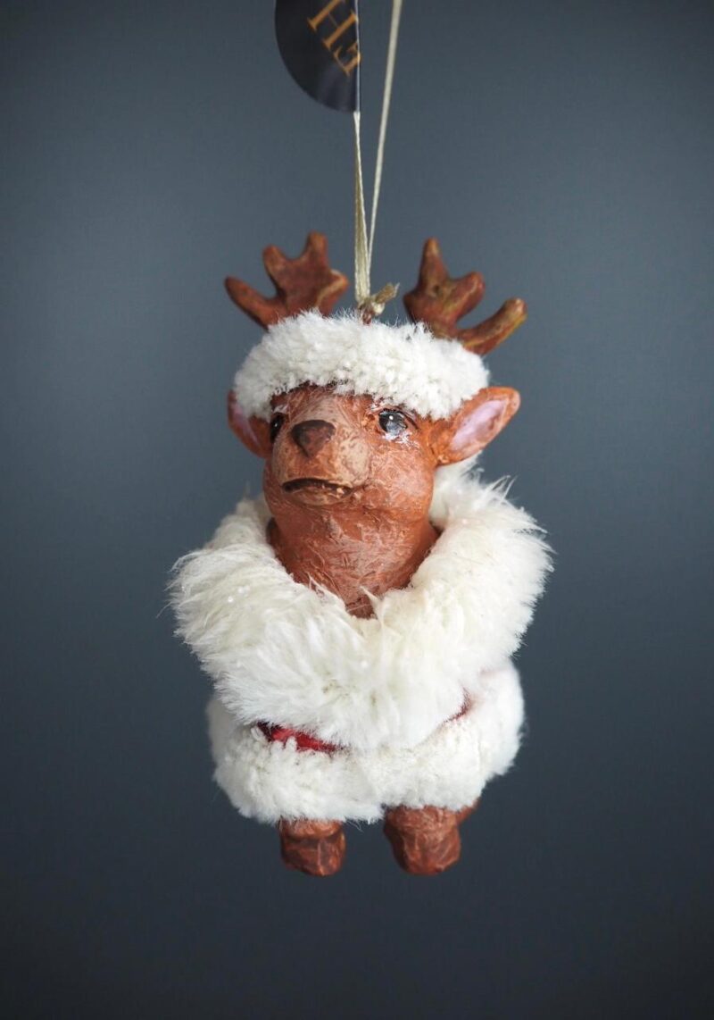 Xmas reindeer in red w/ fur orn
