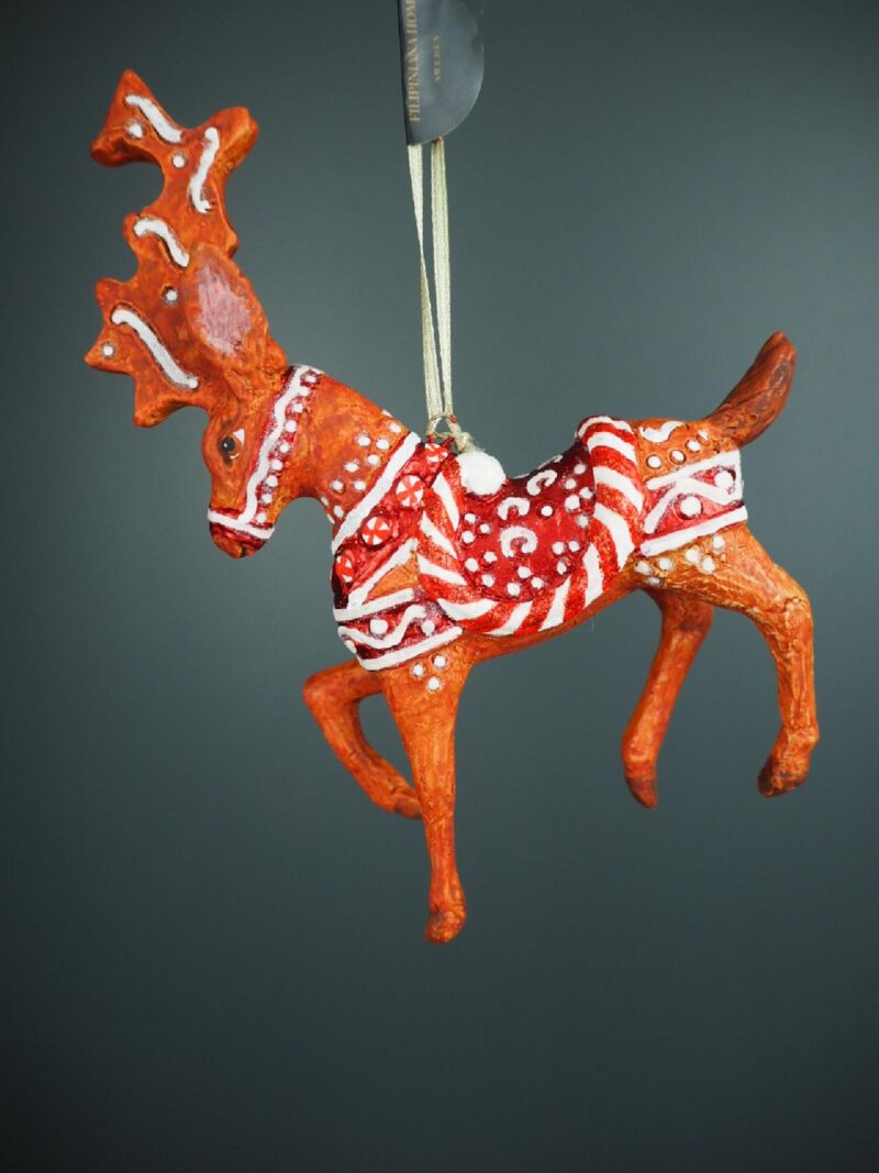 Single horn xmas reindeer red/white