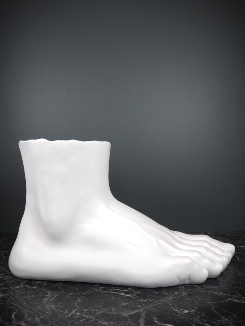 Giant foot white