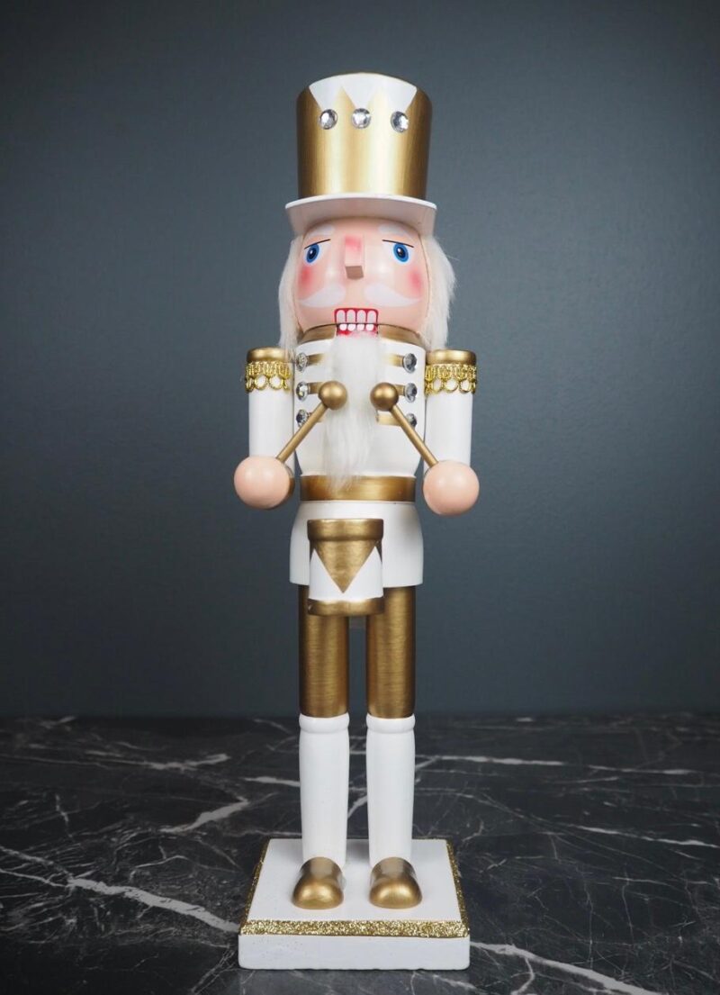 Nutcracker w drum white