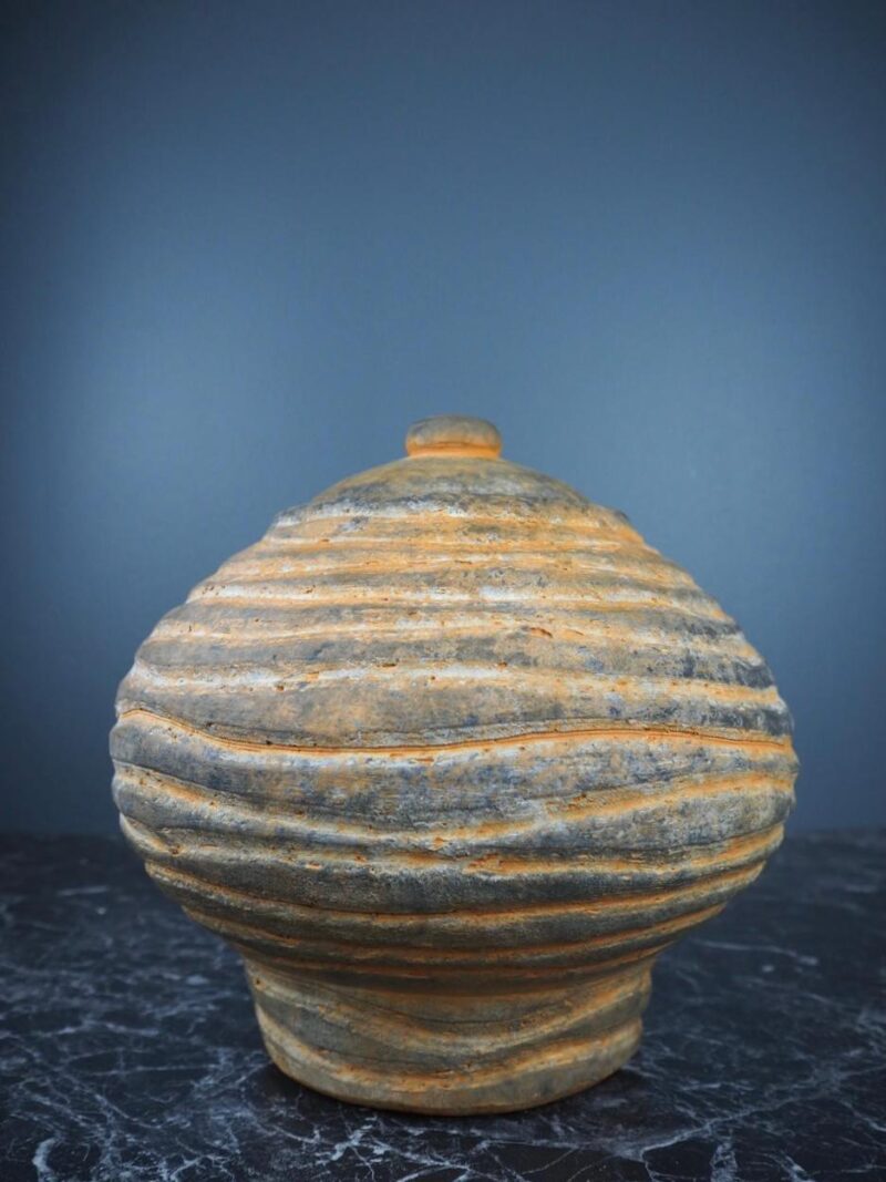 Terracotta reverse vase w cap