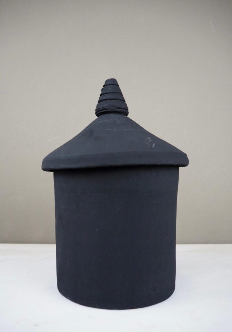 Tambol vessel black w cap L Seklet