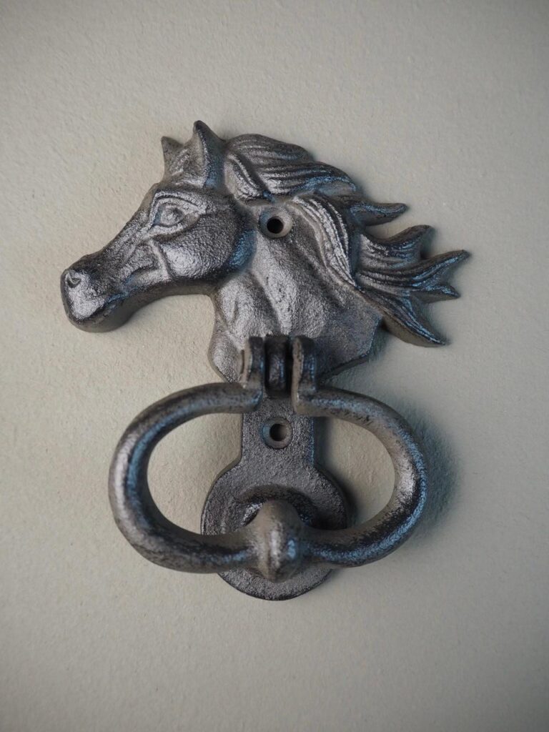 Horse knocker