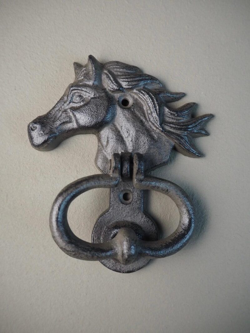 Horse knocker