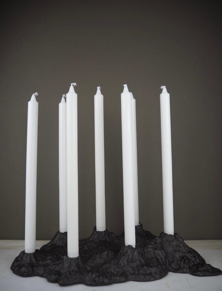 Melter candle holder