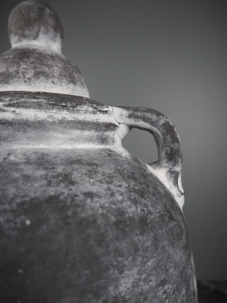 Black vase alikabok w cap - Image 2