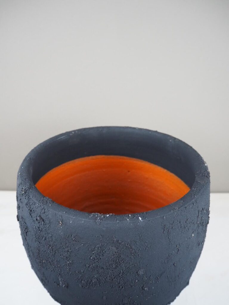 Ball shape pot black L - Image 3