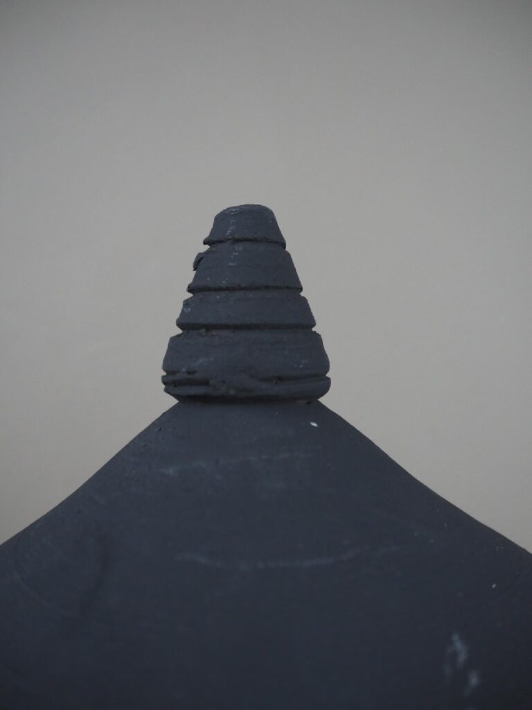 Tambol vessel black w cap L Seklet - Image 2