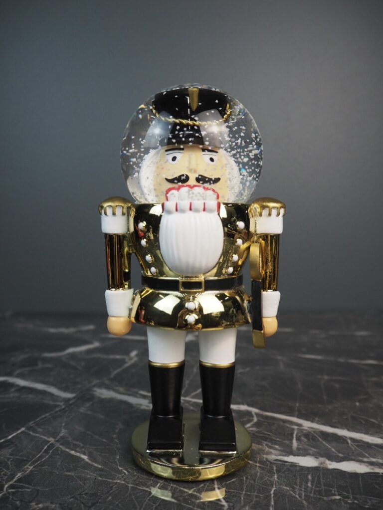Nutcracker golden snowglobe 65mm