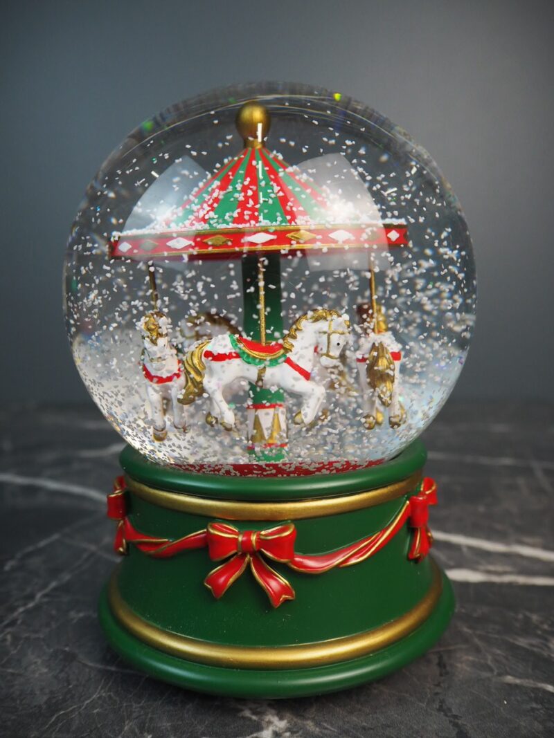 Musical carousel snowglobe 120mm