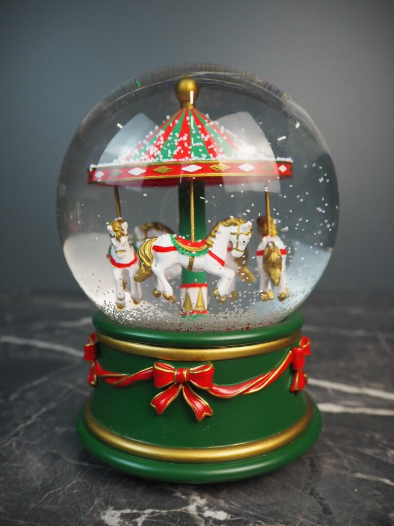 Musical carousel snowglobe 120mm - Image 3