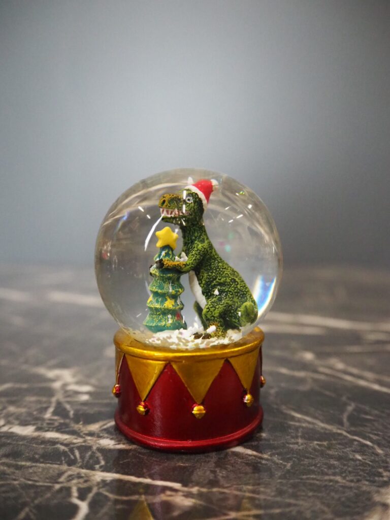 Dino snowglobe 45mm - Image 2
