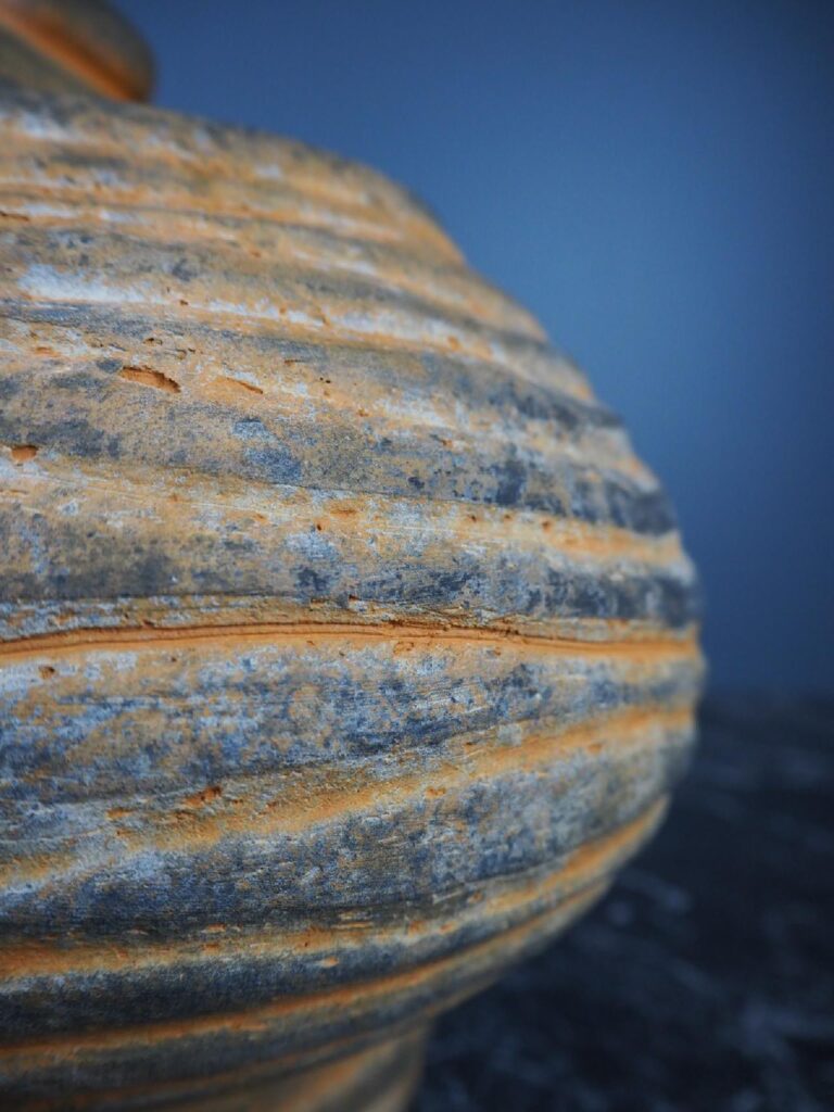 Terracotta reverse vase w cap - Image 4
