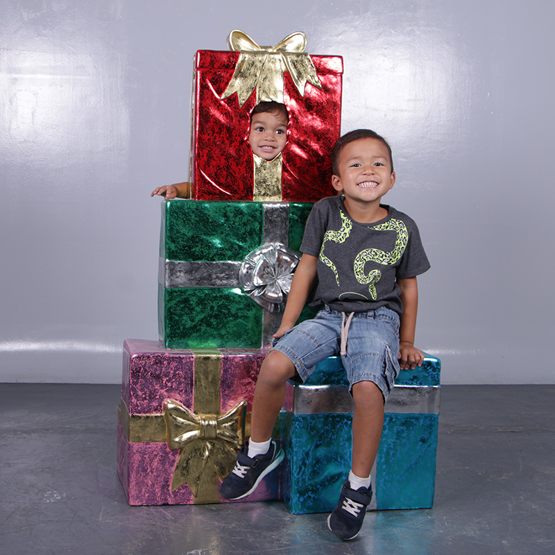 Gift Stack – Photo Op