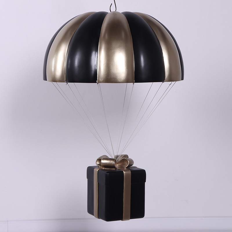 Parachute with Gifts Black&Gold