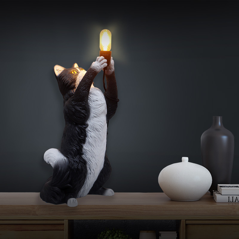 Cat Table Lumiere