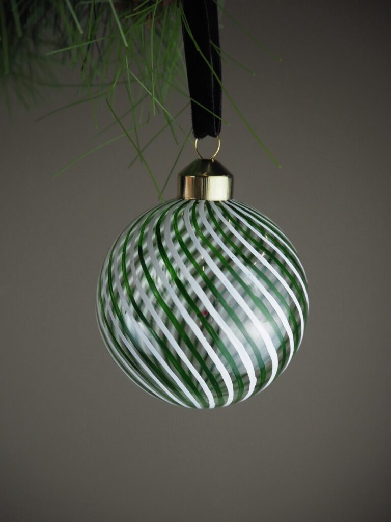 Glass ball stripe green SEKLET