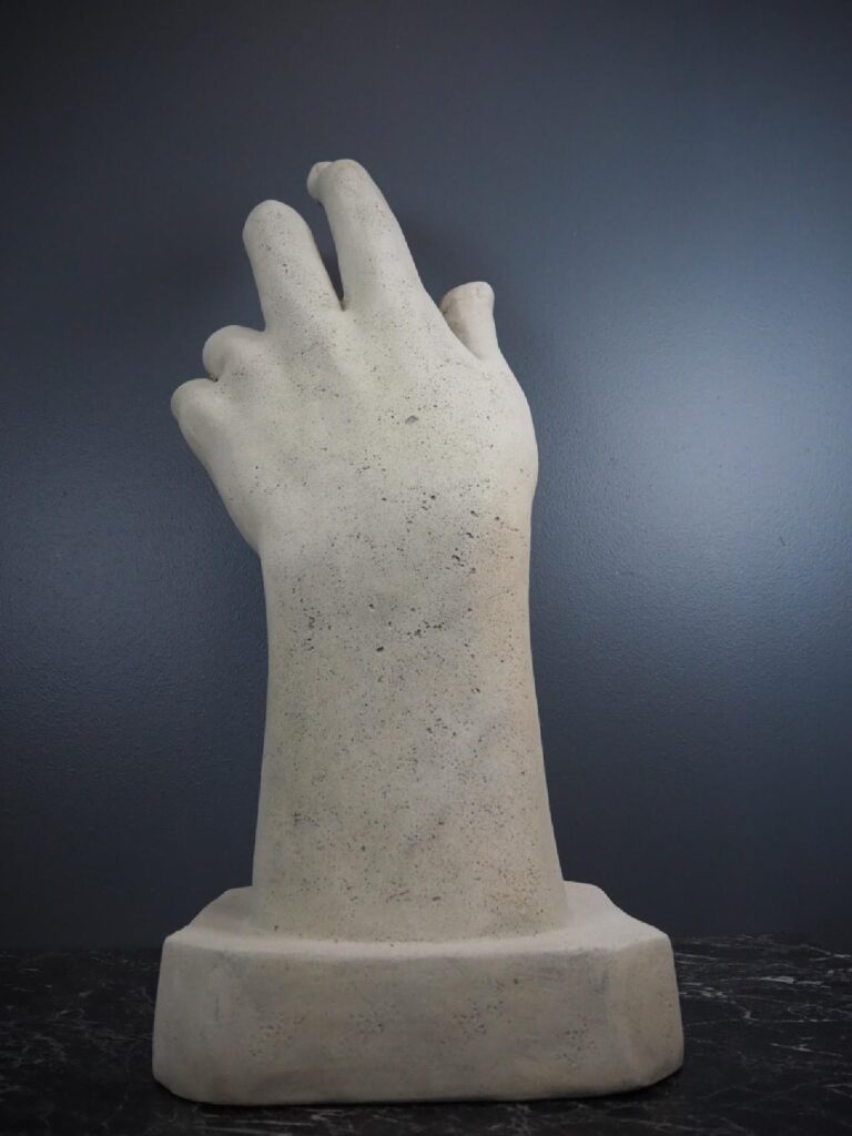 Hand Statue RS - Image 2