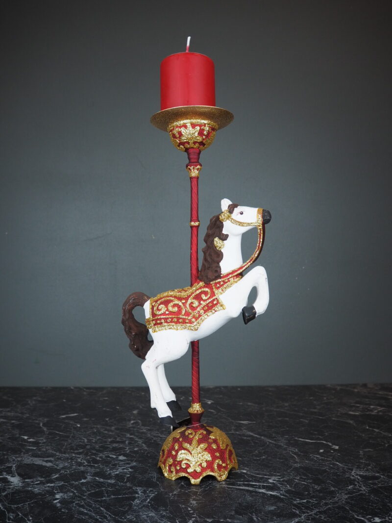 Horse CH red