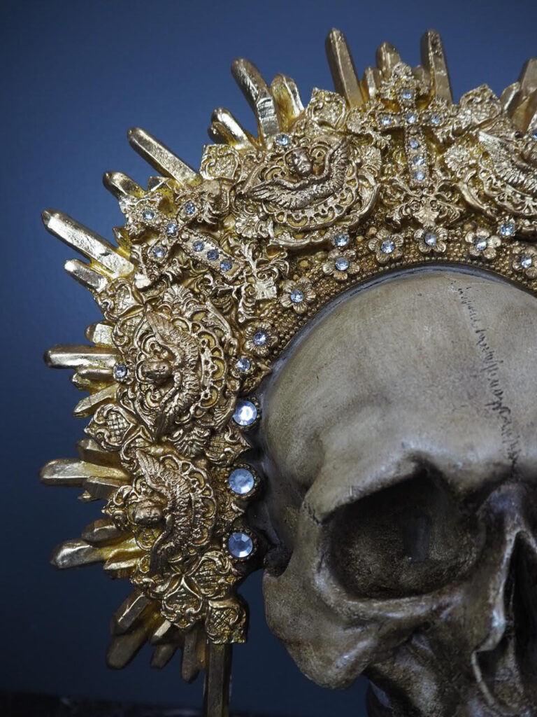 Skull w crown - Image 2