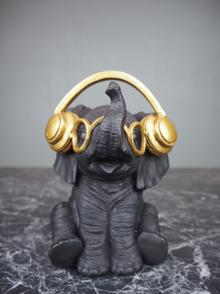 Elephant matte black
