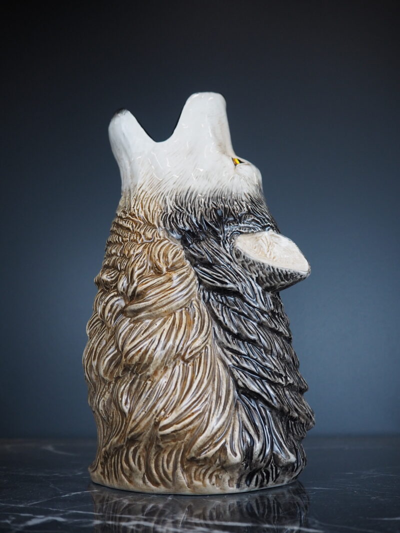 Wolfgang wolf vase