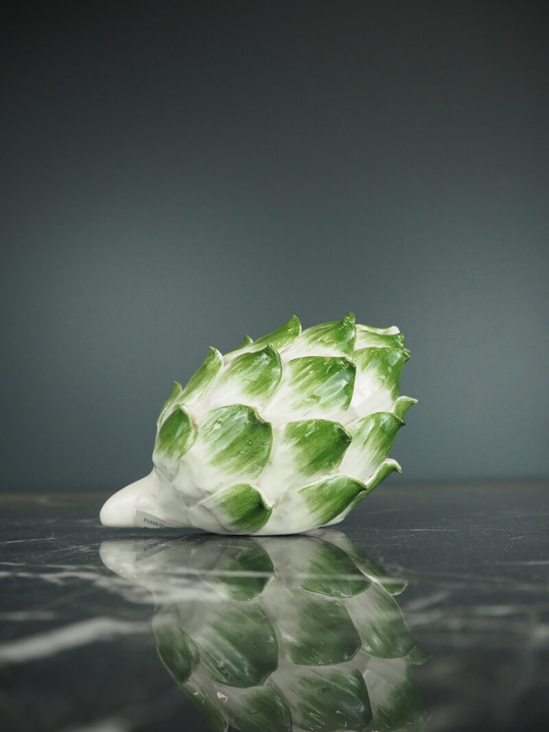 Verona pine cone