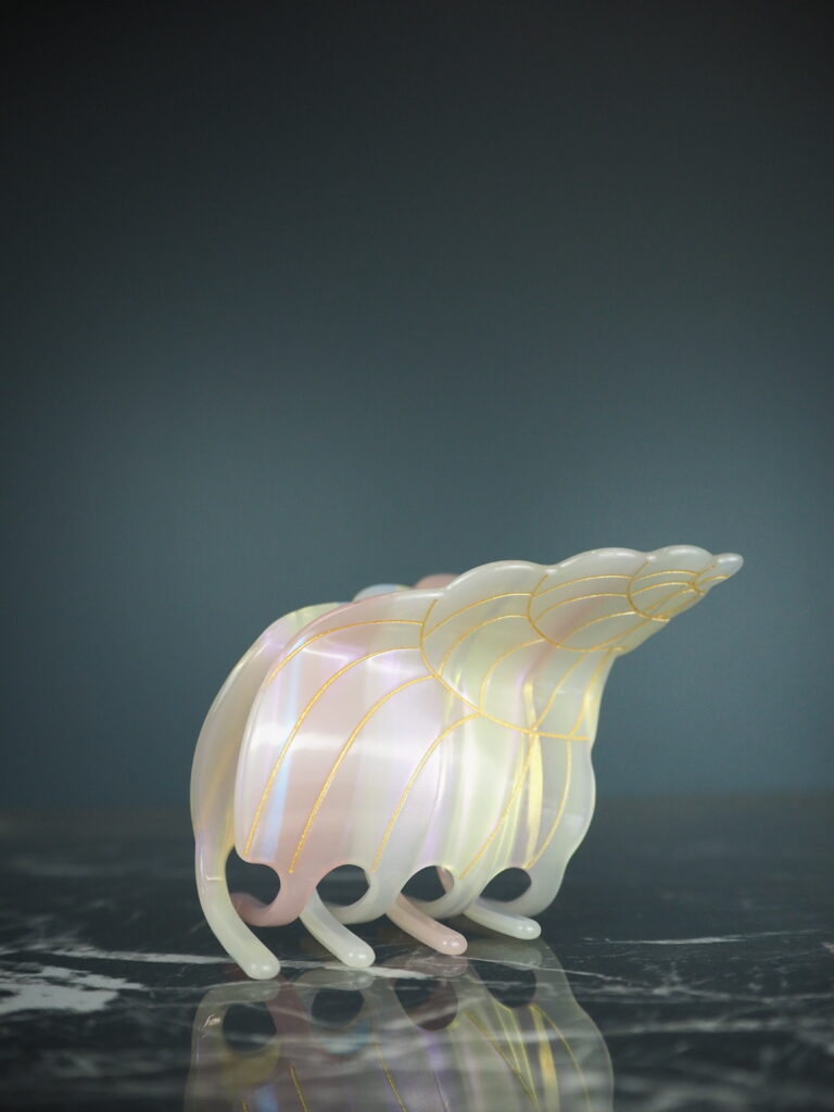 Shell hairclip