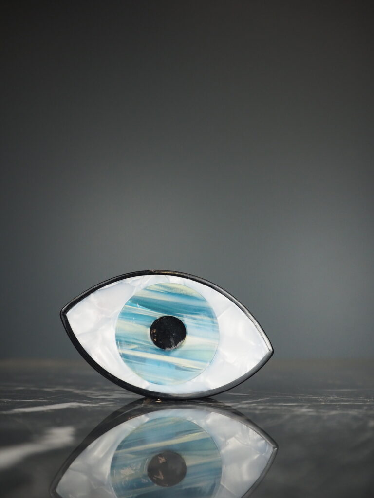 Blue eye hairclip