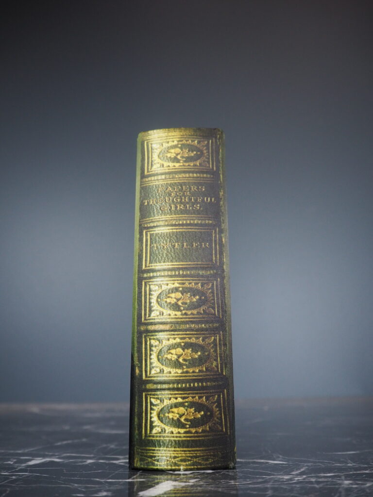 Lady Mouseford jewelry book box - Image 2