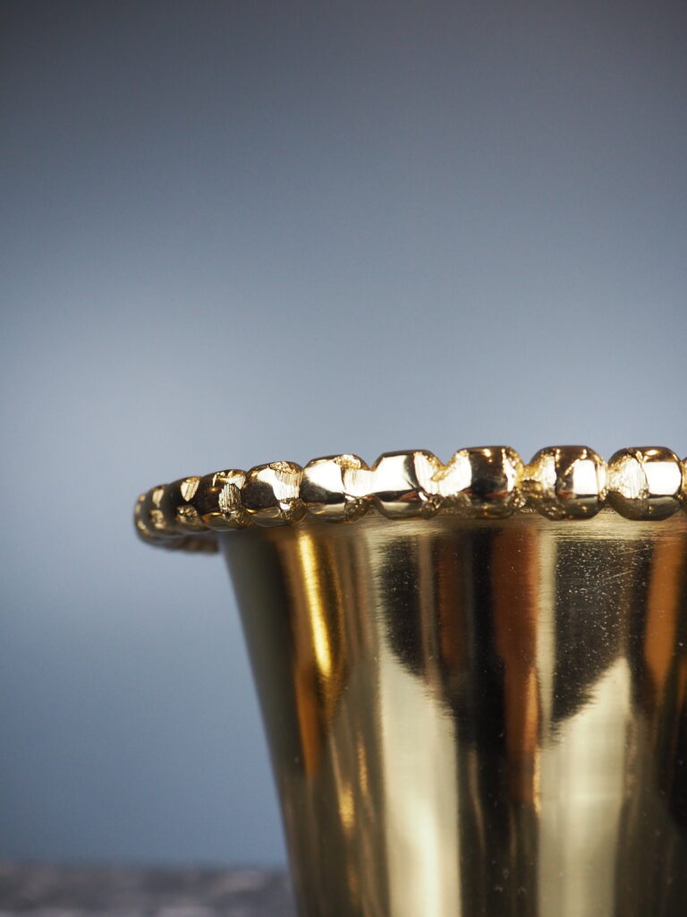 Marion tulip vase gold - Image 2