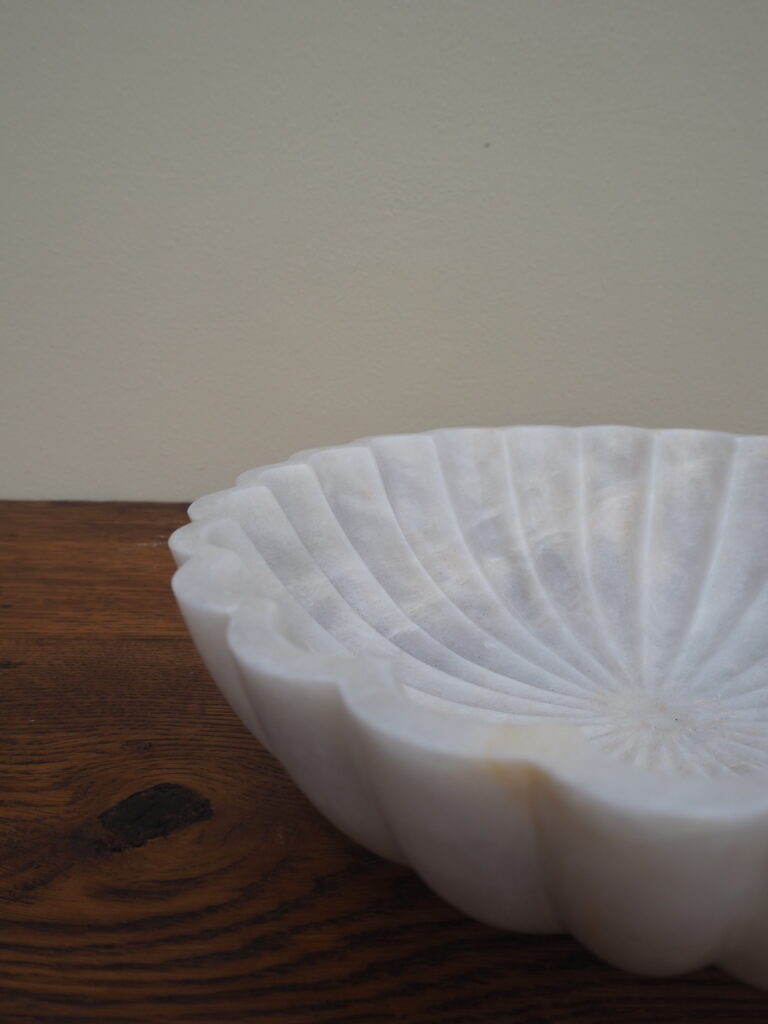 Marble fluted bowl 20 cm white - Image 3