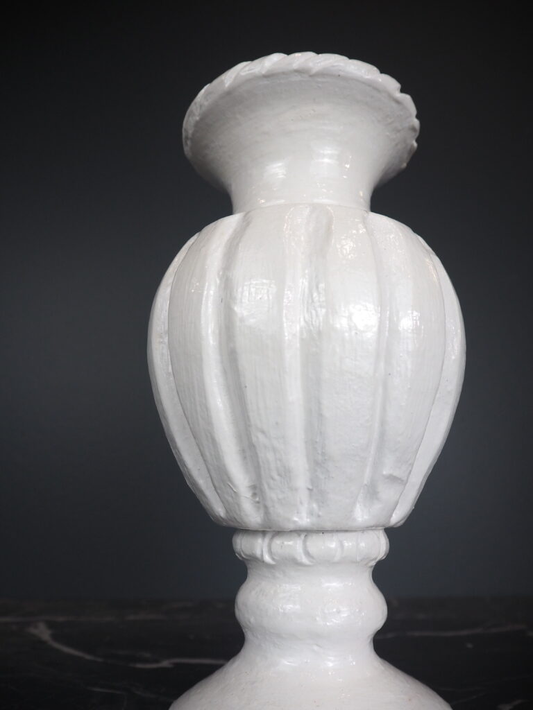 Blois  White Glossy Vase 01 - Image 2