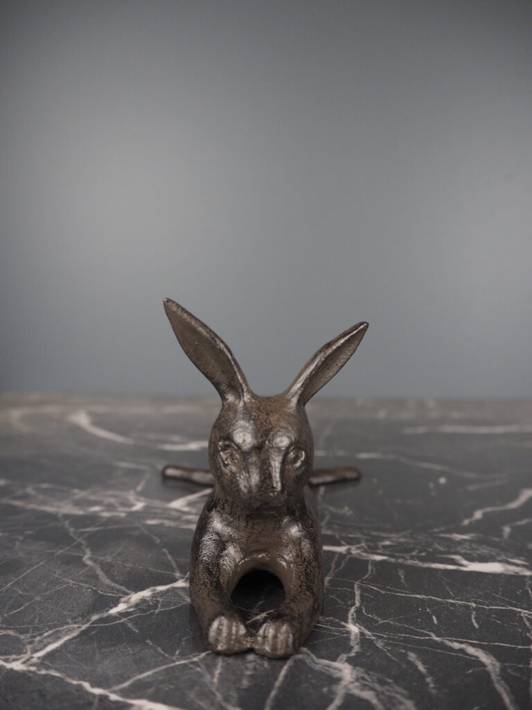 Rufo rabbit door stopper - Image 2