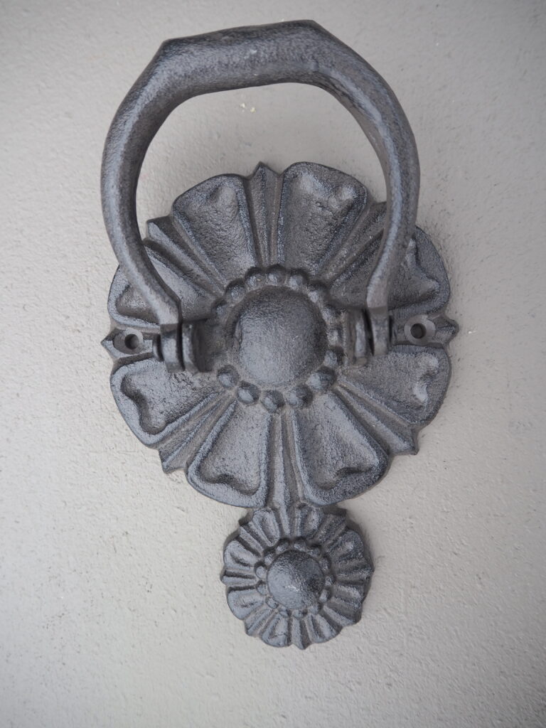 Flora knocker - Image 2