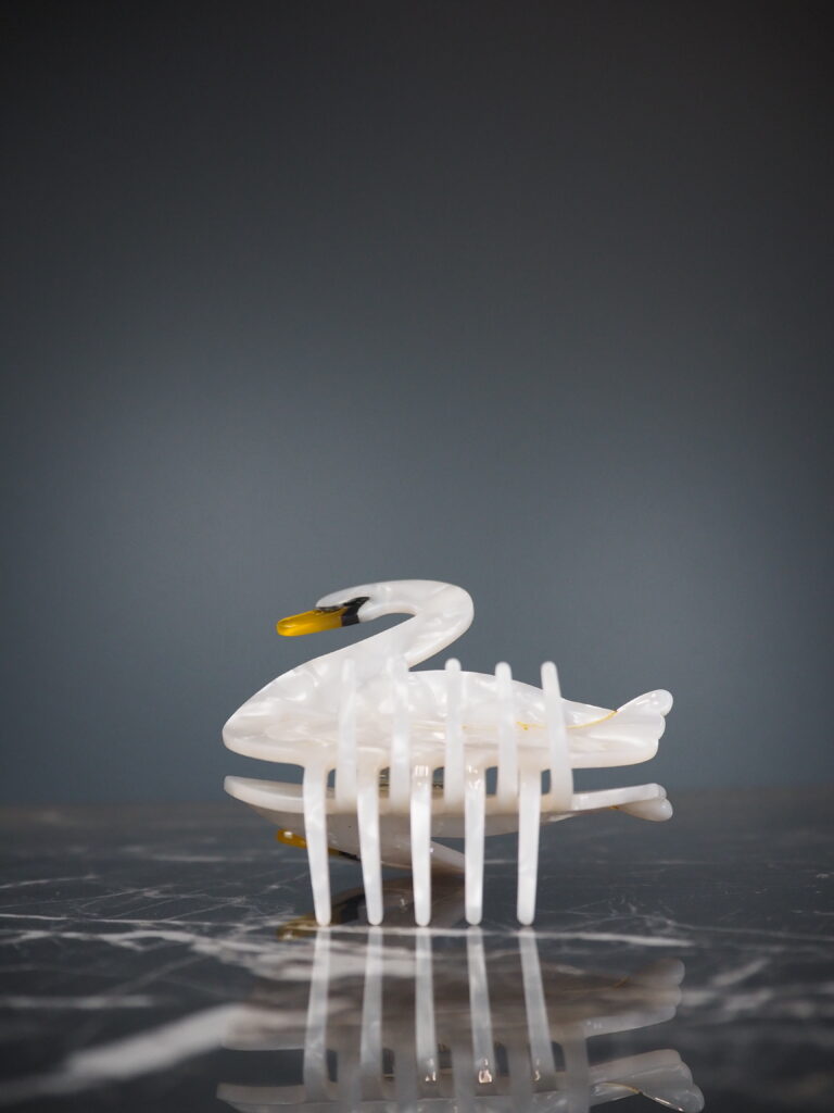 Swan  hairclip - Image 2