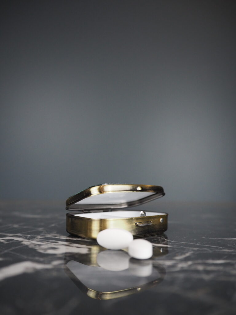 Nurse pill box  3 ass - Image 9