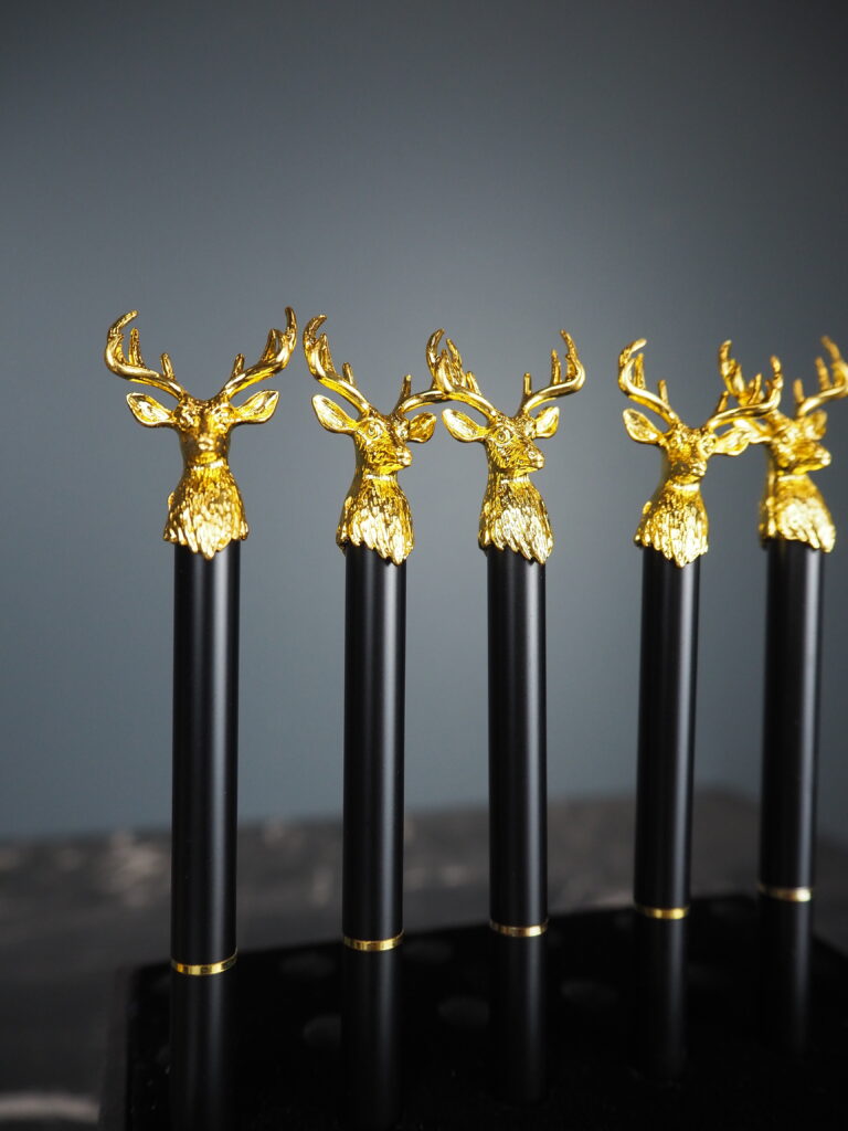 Golden moose ball pen - Image 3