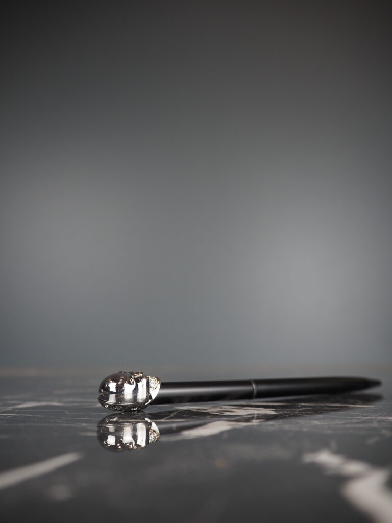 Silver scull ball pen - Image 2