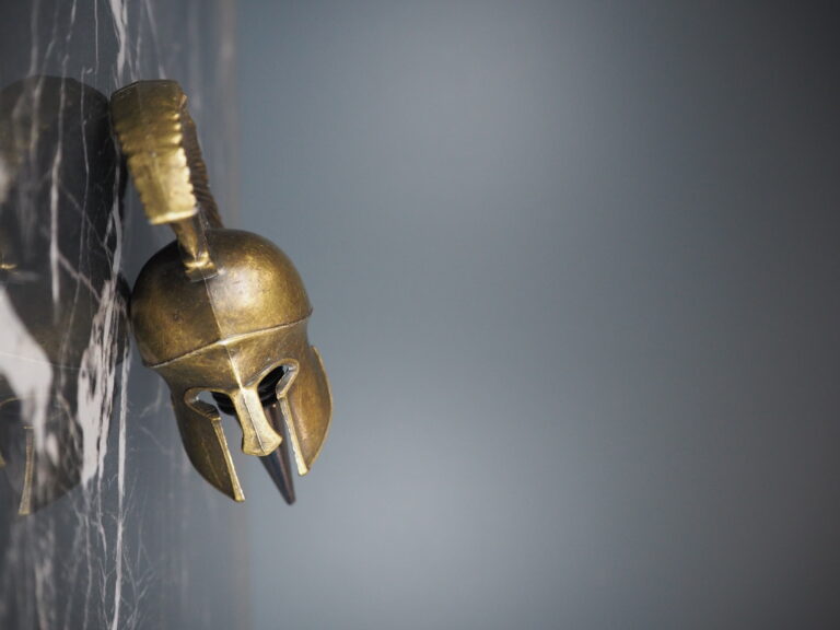 Viking helmet bottle stopper - Image 4