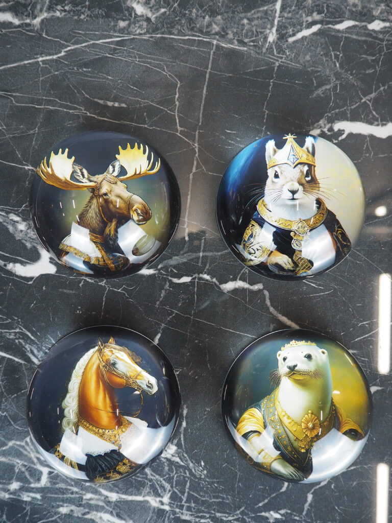 Royal animal paper weight 4 ass - Image 4
