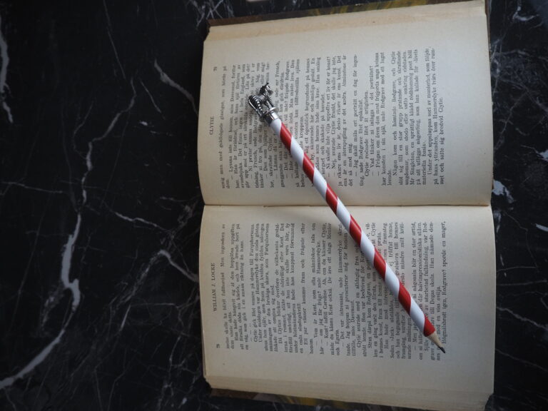 Silver zebra pencil - Image 6