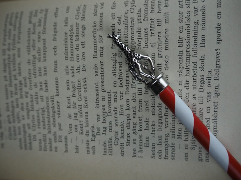 Silver giraffe pencil - Image 5