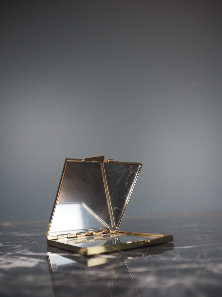 Compact mirror square ass stones - Image 2