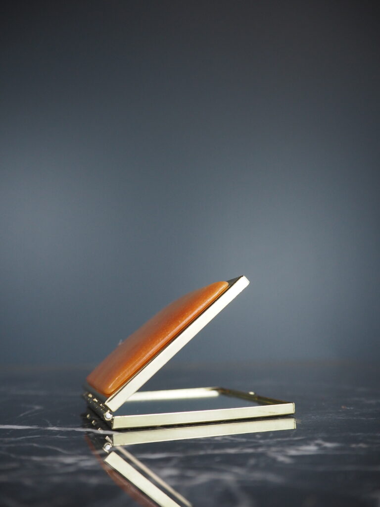 Compact mirror square ass stones - Image 3