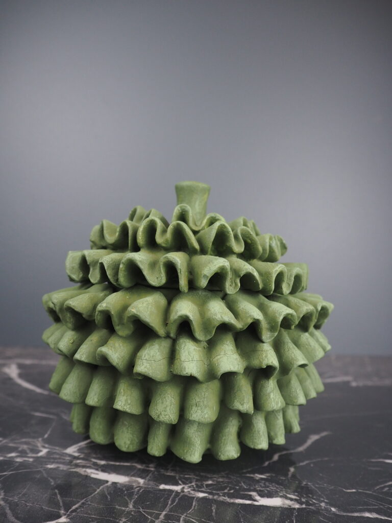 Round pinecone Jar green S - Image 5