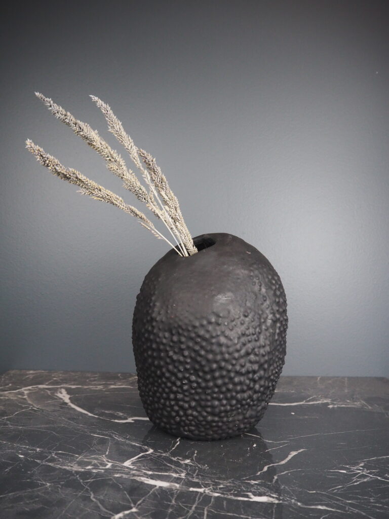 Jackfruit vase black