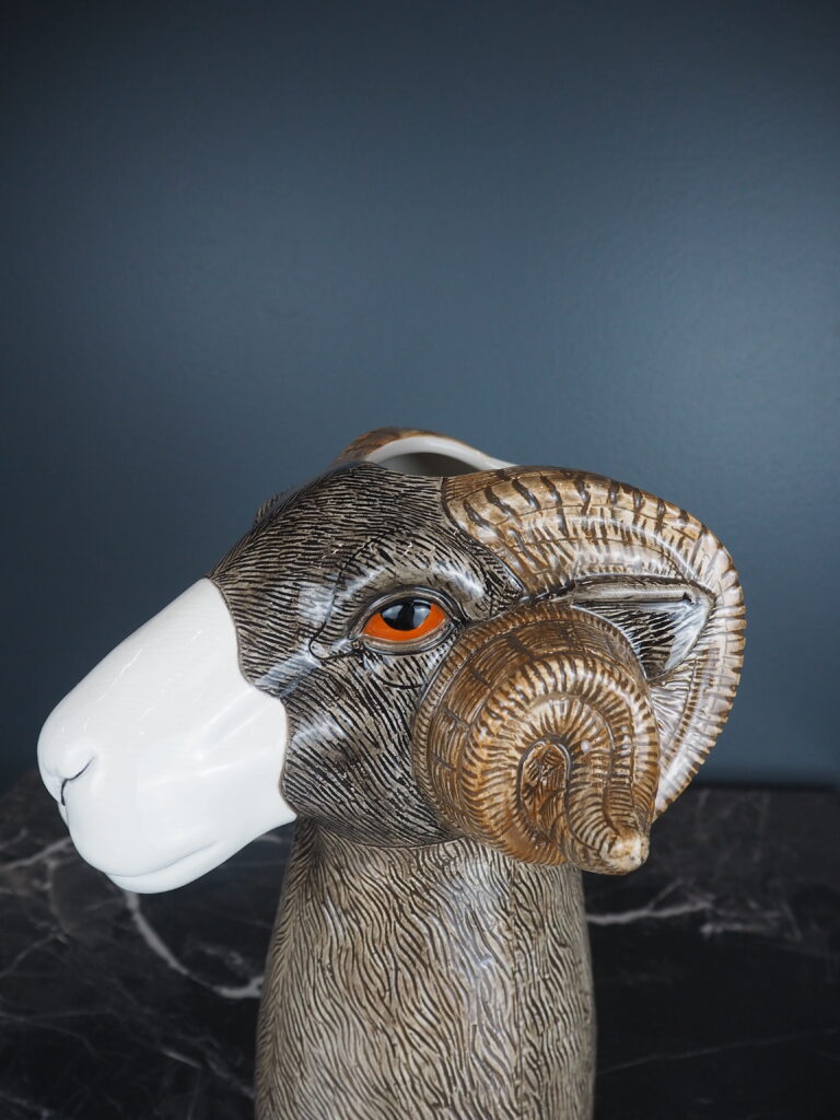 The Gilmore goat vase - Image 3